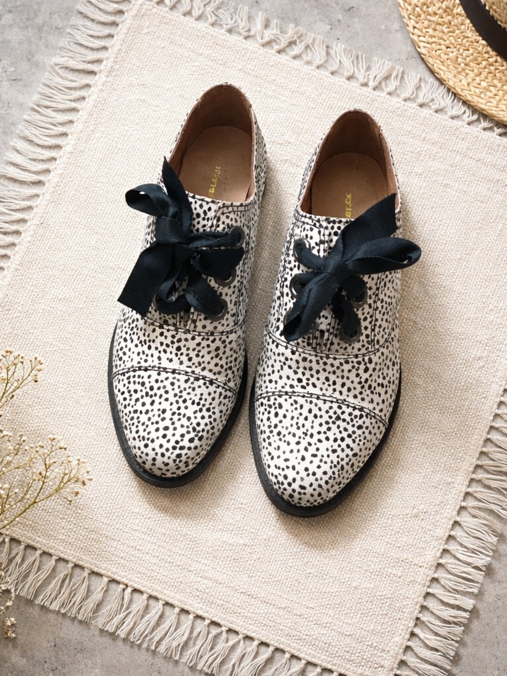 NEW Women’s Dalmatian Print Lace-Up Oxford Shoes - Black & CREAM